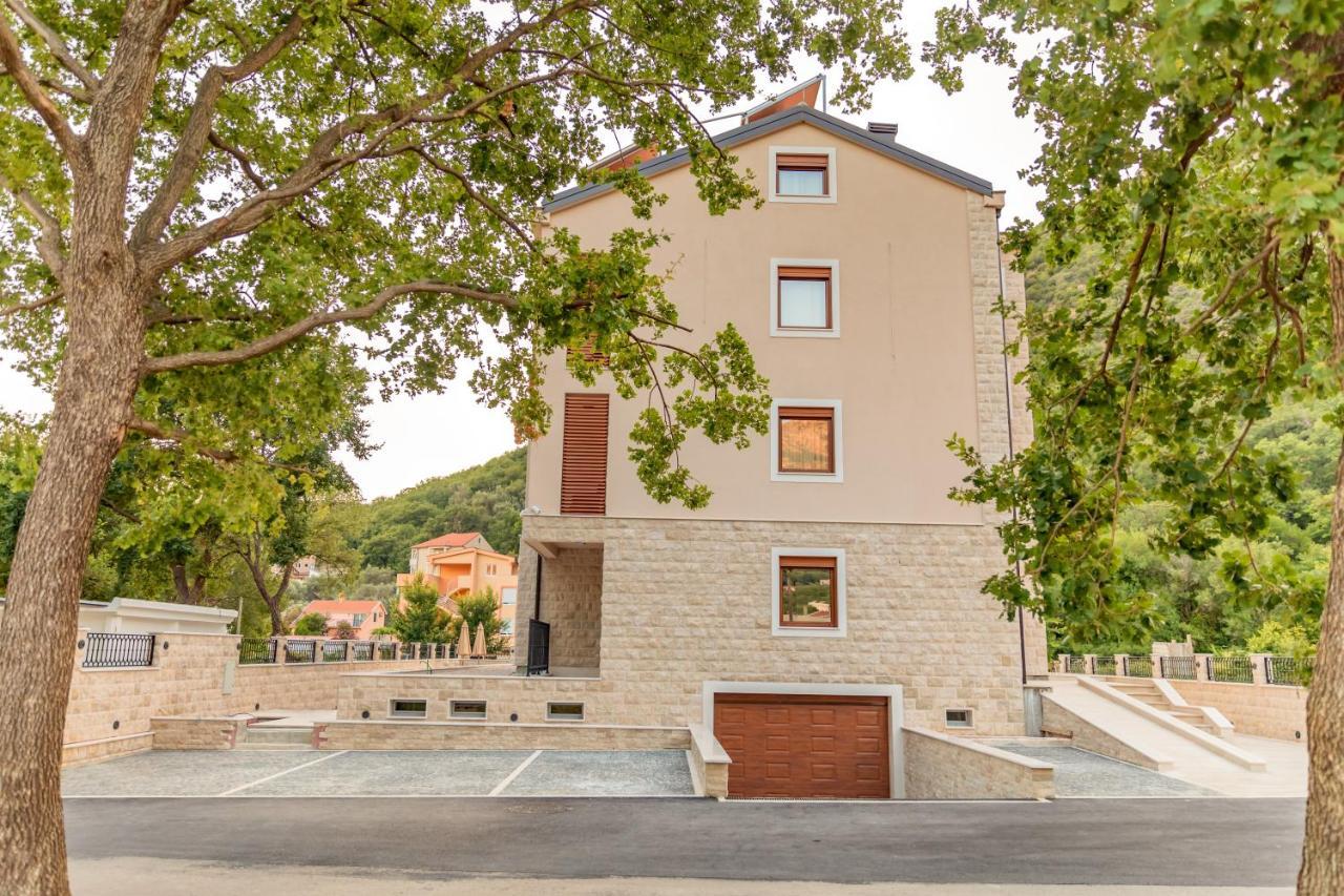 Luxury Apartments Queen Petrovac Екстер'єр фото