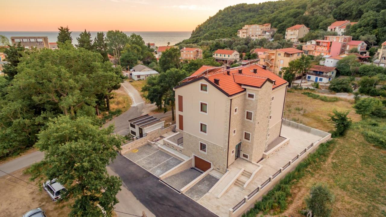 Luxury Apartments Queen Petrovac Екстер'єр фото