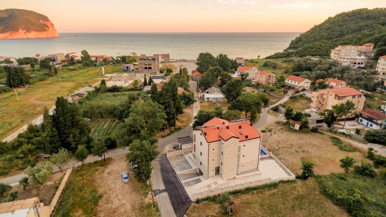 Luxury Apartments Queen Petrovac Екстер'єр фото
